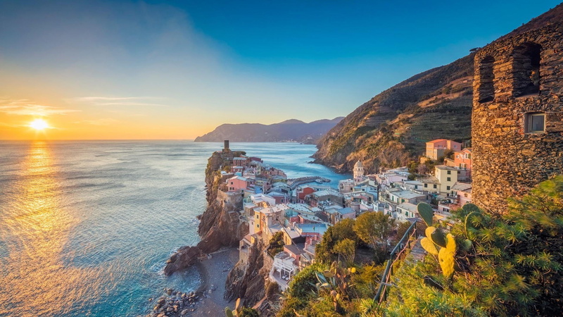 built structure, tranquil scene, building, town, nature, outdoors, cliff, sunset, rock - object, architecture, evening, beauty in nature, promontory, liguria
