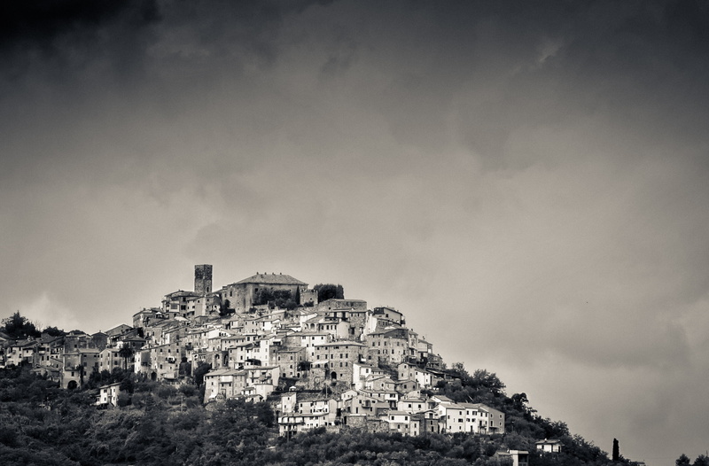 canon5dmk3, building exterior, Historic, Outdoor, Italy, blackandwhite, Monochrome, crowded, Photography, city, nature, Buildings, Black and White, Architecture