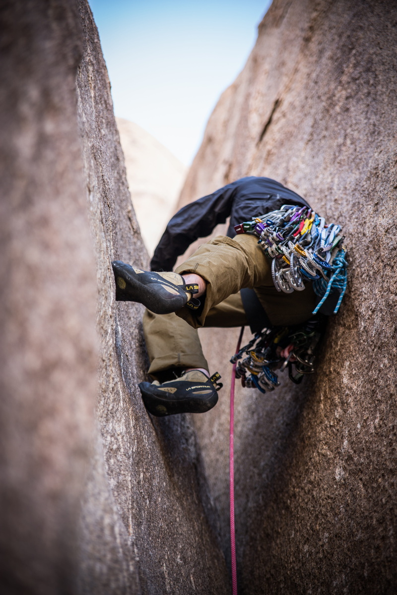 5K, day, clambering, activity, rock - Object, effort, climbing Equipment, cliff, males, belaying, men, safety Harness, danger, formation, strength, mountain Climbing