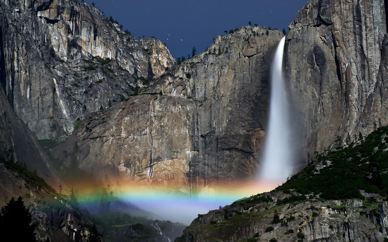 falls, park, 2K, yosemite, nature, amazing, national, waterfalls, rainbow, 3d and abstract, night, moonbow, beautiful, stars