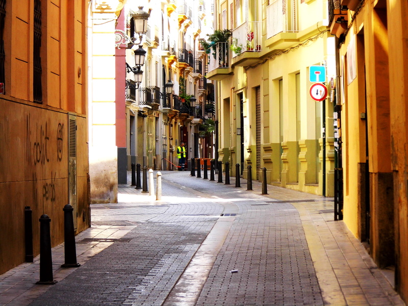 day, transportation, city, el centro town, architecture, footpath, sign, narrow, street, 4K, sunlight, lighting equipment, no people, streat, españa, the way forward