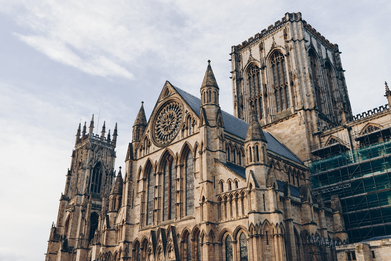 history, cloud - sky, travel destinations, sky, 5K, the minster, low angle view, building exterior, big, england, building, place of worship, stained glass