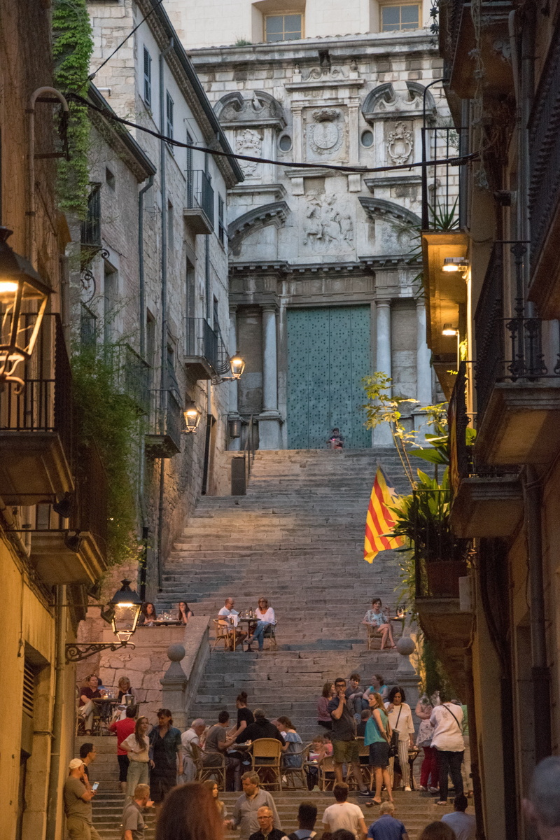 outdoors, street, urban landscape, landscape, water, built structure, group of people, architecture, crowd, women, residential district, spain, river, consumerism