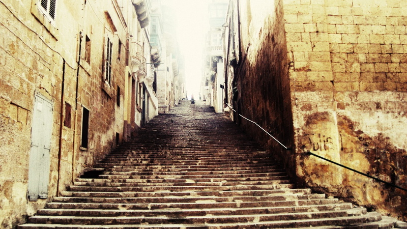 railing, building, day, no people, staircase, 1080P, the way forward, diminishing perspective, old, architecture, city, stairs, building exterior, wall - building feature