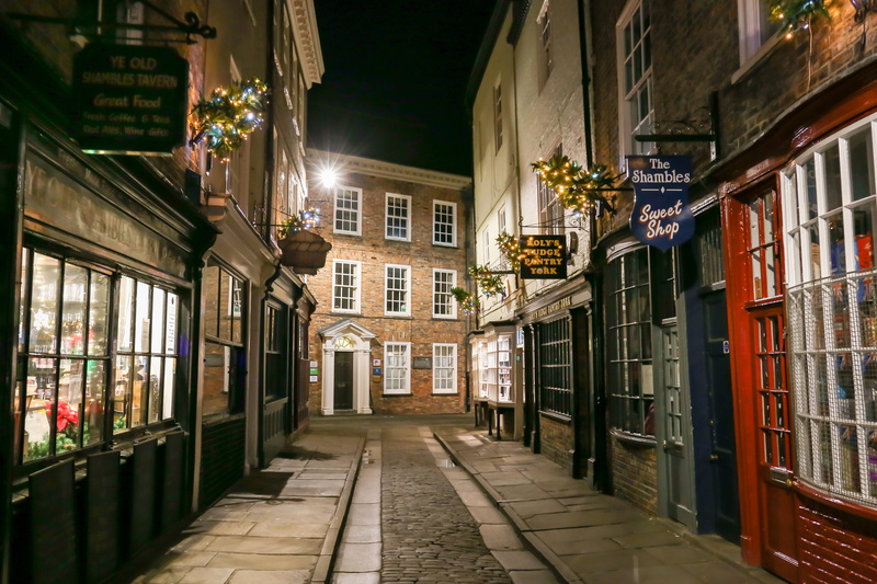 christmas, lighting equipment, city, footpath, old buildings, york, built structure, outdoors, merchant house, shops, building, night, residential district