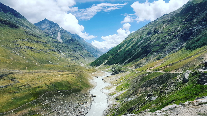 plant, landscape, mountain, idyllic, mountain range, countryside, dirt road, canyon, green color, water, valley, no people, river, scenery, beauty in nature