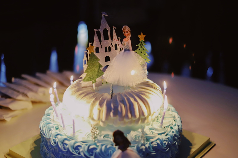celebration, lighted, illuminated, 5K, cake, topper, baked, layer, life events, wedding cake, elsa, cream, party, freshness, event, ready-to-eat, fondant