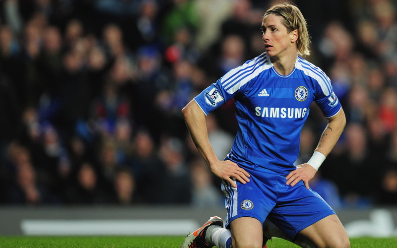 Football, spectator, sportsman, front view, torres, jersey, s, one person, sports clothing, stadium, blue, men, sport, three quarter length, sit, athlete