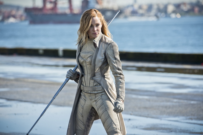 port, hero, super hero, seifuku, sea, Caity Lotz, dock, powerful, blonde, Black Canary, Canary White, long hair, 2K, gun, pier, Sara, strong, ship, bat