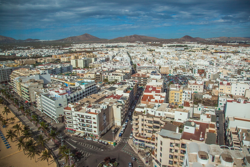 lanzarote, crowded, building exterior, day, aerial view, architecture, outdoors, view, capital, 5K, travel destinations, homes, mountain, high angle view