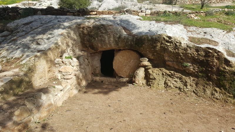 cross, jesus, direction, rock tomb, sunlight, built structure, nature, graves, cave, ruined, 5K, tranquility, tombstone, ancient civilization, open, beauty in nature