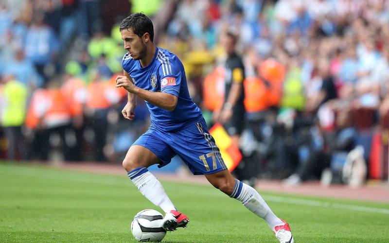 incidental people, sport, Club, ball, Eden hazard, motion, athlete, sportsman, soccer player, 2K, Stadium, Chelsea, sports uniform, grass, soccer, outdoors