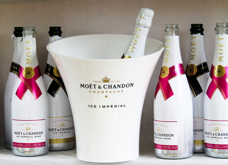 drink, 2K, indoors, communication, healthy eating, moet, sparkling wine, household equipment, abut, champagne bottles, food, cheers, white, bottle, western script
