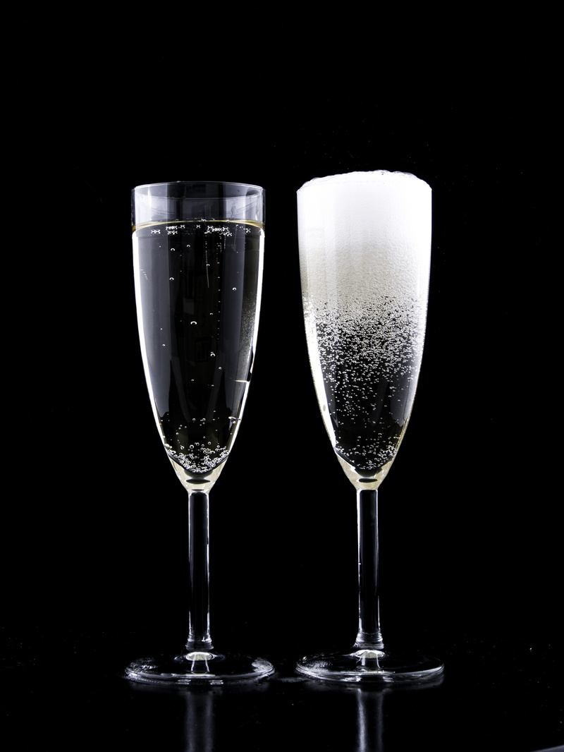 drops, romantic, drink, new, motion, no people, congratulations, anniversary, alcohol, liquids, celebrate, still life, background, toast, 2016, refreshment