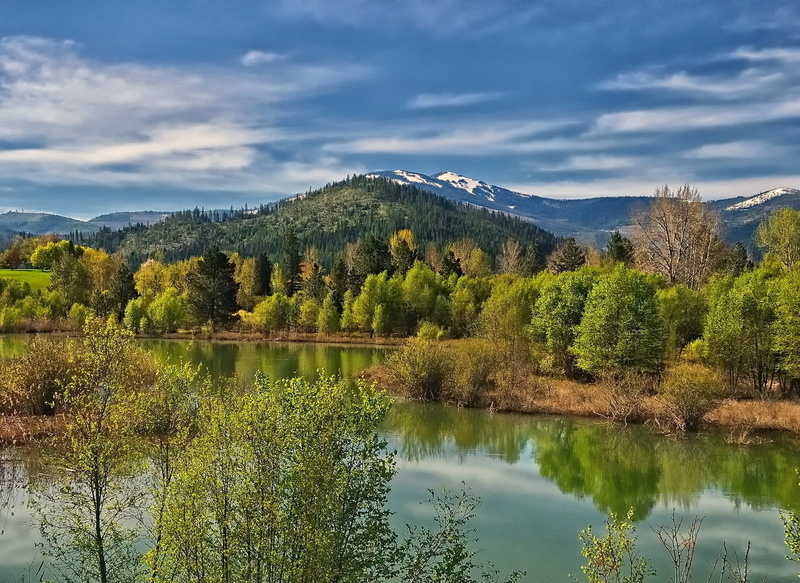 trees, mountains, water, tranquil scene, idyllic, spring, body, landscape, non-urban scene, reflection, green color, sky, scenics - nature, lake, river