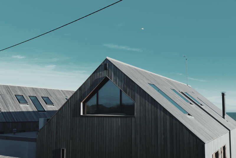 cable, lines, no people, panels, wood - material, architecture, photo, city, wooden, outdoors, day, minimalist, blue, window, house, close, 4K, residential district