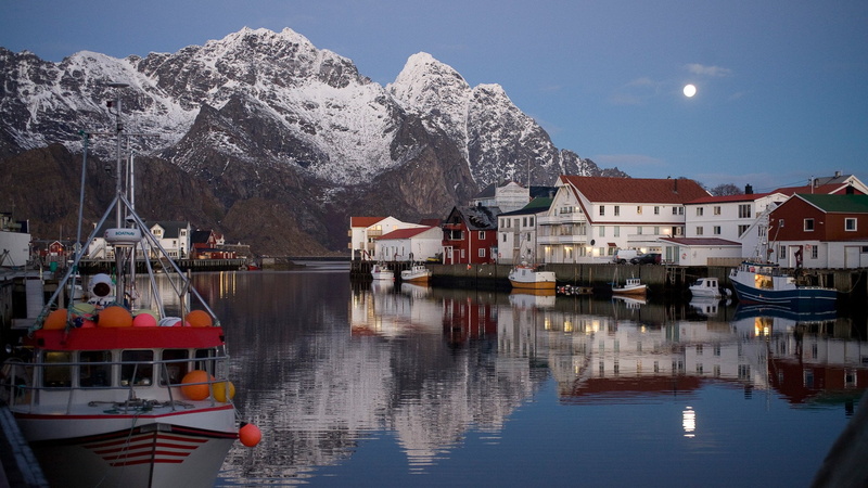 water, sailboat, brown, reflection, architecture, mode of transportation, moored, 1080P, mountain, landscape, snowcapped mountain, no people, nature, waterfront