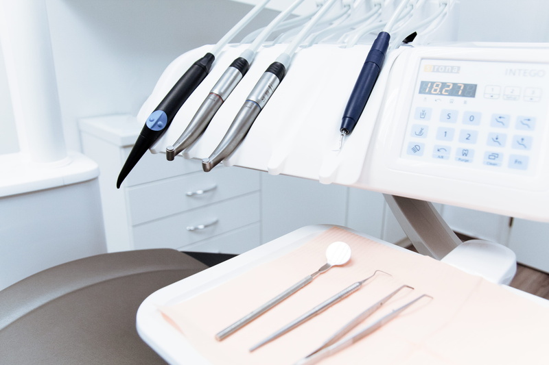 tools, writing, steel, room, dental, office, desk, empty, work, seat, technology, chair, clean, medical, hygiene, close-up, dentistry, white color, tooth
