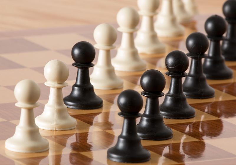 battle, strategy, pawn - chess piece, odd man out, rigid, probability, board game, perspective, chess piece, chess, strategic, reflect, chess board, king - chess piece