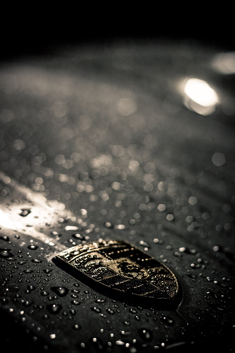 drop, Munich, logo, focus, 1080P, Night, backgrounds, rain, available  light, München, photo, Nacht, Straße, macro, Porsche, shiny, Street, close-up, wet