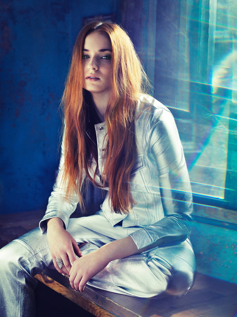 hairstyle, beautiful woman, teenager, beauty, women, actress, sitting, redhead, looking, young women, Sophie Turner, hair, modern, adult, one person, blond hair
