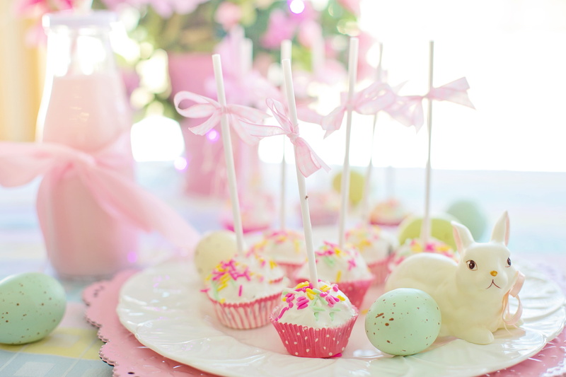 focus on foreground, pink color, 5K, food, easter cake, indoors, flower, close-up, table, easter, freshness, dessert, food and drink, sweet food, event