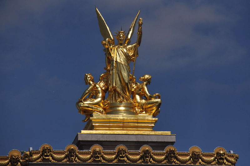gold colored, academy of music, male likeness, built structure, 4K, statue, no people, sky, nature, paris, art and craft, low angle view, building exterior