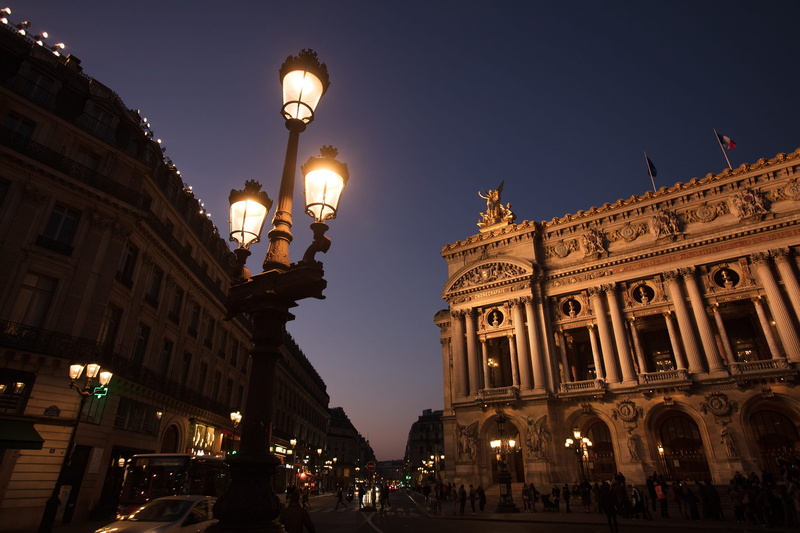 building, building exterior, clear sky, street light, travel destinations, sky, city life, built structure, tourism, light, travel, lighting equipment