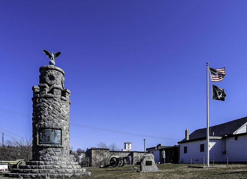 copy space, blue, island, nature, no people, War Memorial Park, United States, photos, sunny, clear sky, house, built Structure, outdoors, flag, rhode