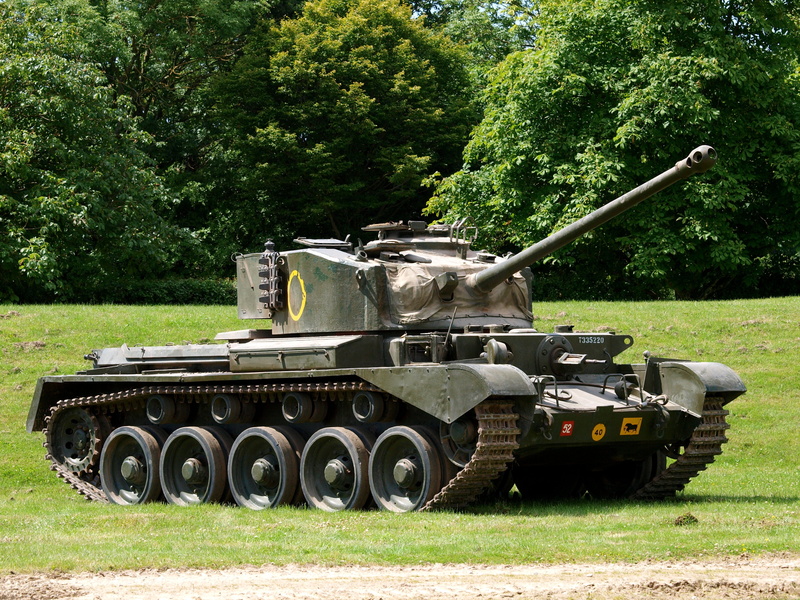 cruiser tank, WW2, green color, weapon, aggression, nature, field, armed forces, transportation, fighting, day, outdoors, tank, A34 " Comet", 2K, land vehicle