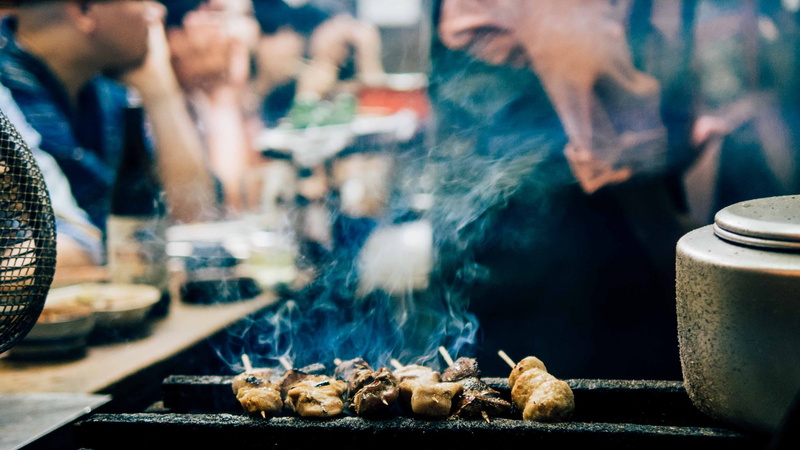 human body part, incidental people, people, barbecue grill, shinjuku-ku, hand, street food, preparing food, food and drink, 2K, focus on foreground, japan