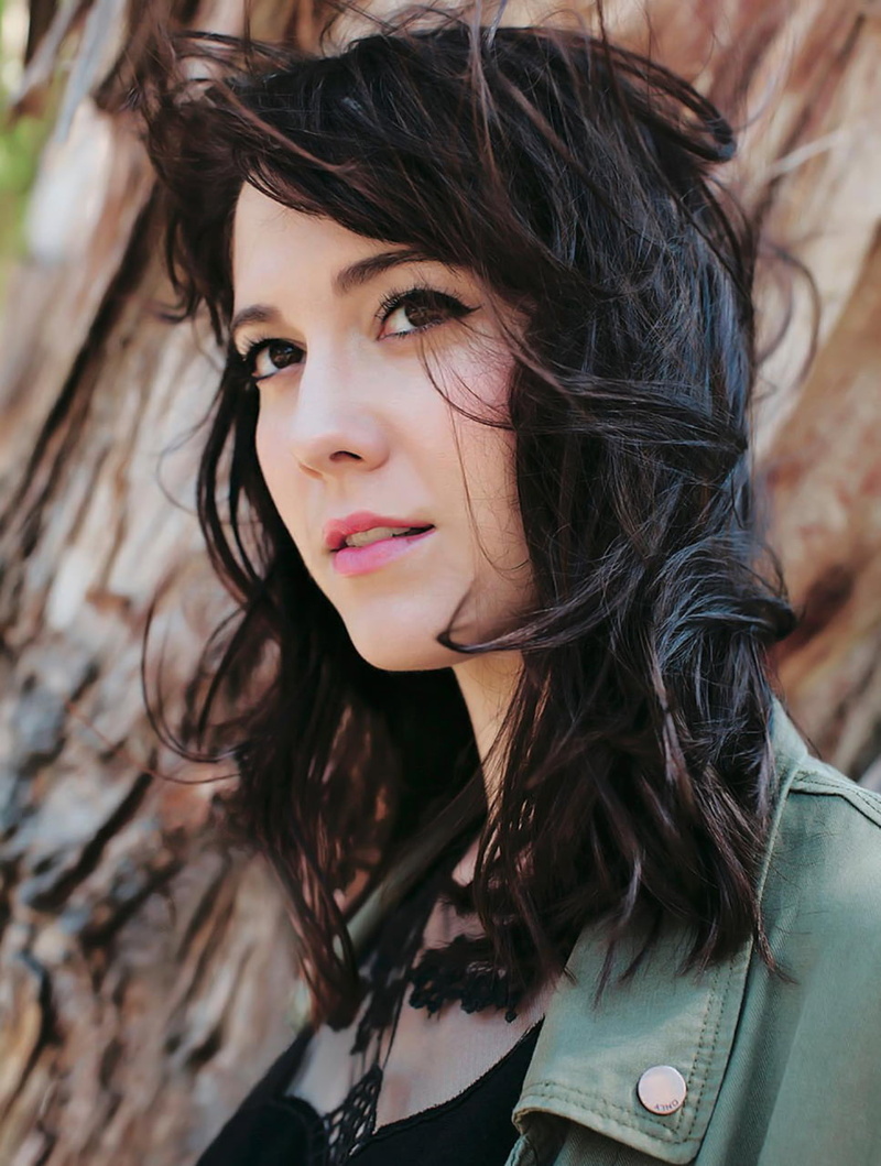720P, actress, brown hair, black hair, one person, headshot, hairstyle, outdoors, beauty, long hair, body part, Mary Elizabeth Winstead, women, fashion