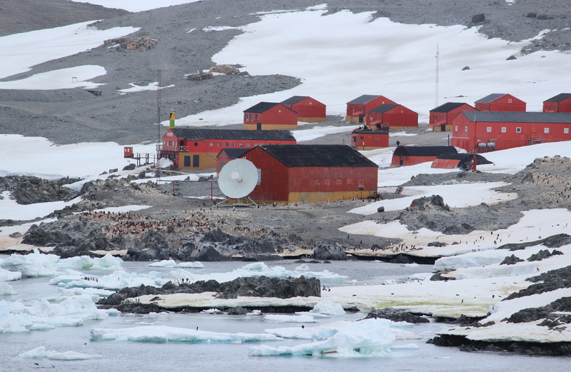 structure, frozen, ice, no people, south pole, water, engineering, photography, built structure, houses, season, beauty in nature, snowy, mode of transportation