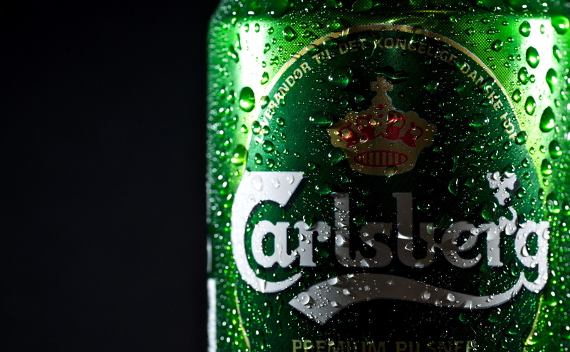 indoors, beverage, Carlsberg, wet, creativity, no people, Beer, drop, communication, 4K, close-up, green color, day, nature, glass, water, can, glass - material