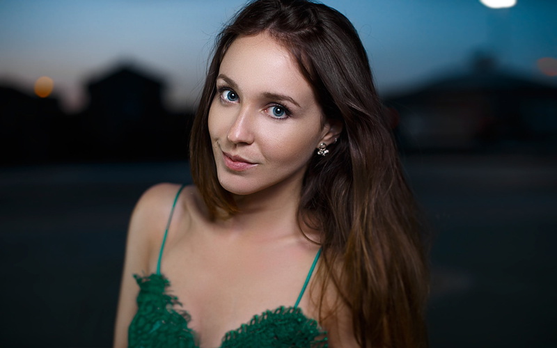 face, long hair, women, 1080P, eyes, bare shoulders, Lorenza Cani, Lorenza, looking at viewer, portrait, necks, model, Victor Kalman, auburn hair, depth