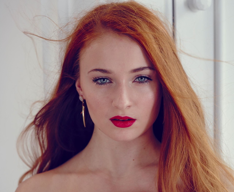 one person, adult, indoors, young adult, make-up, looking at camera, women, dyed hair, red lipstick, 1080P, beautiful woman, lipstick, hair, beauty, Sophie Turner