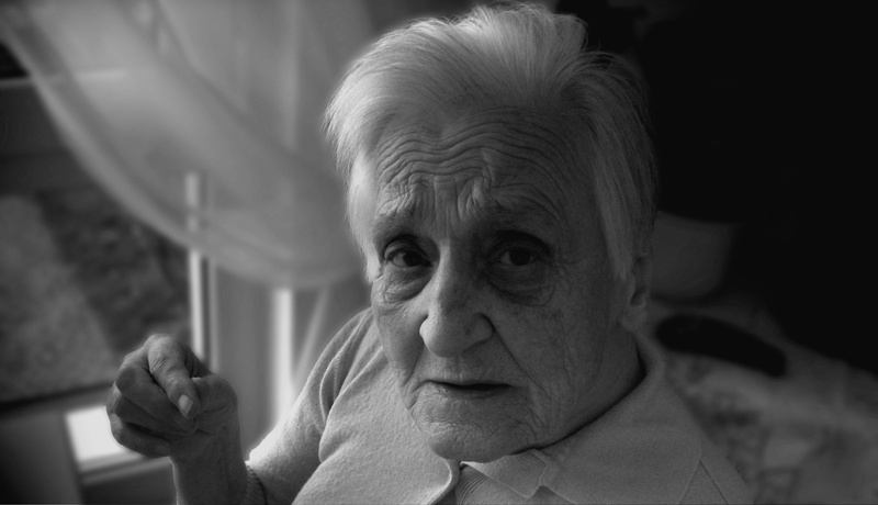 woman, people, depression - sadness, old, indoors, contemplation, white hair, fear, nationals, senior adult, disease, age spots, 2K, character, photo