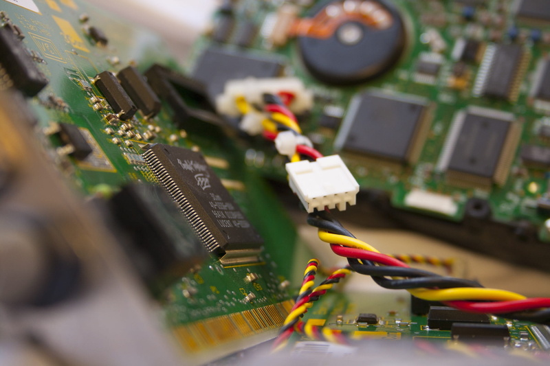 close-up, indoors, electrical component, selective focus, complexity, computer equipment, 1080P, cable, connection, global communications, network, Computer