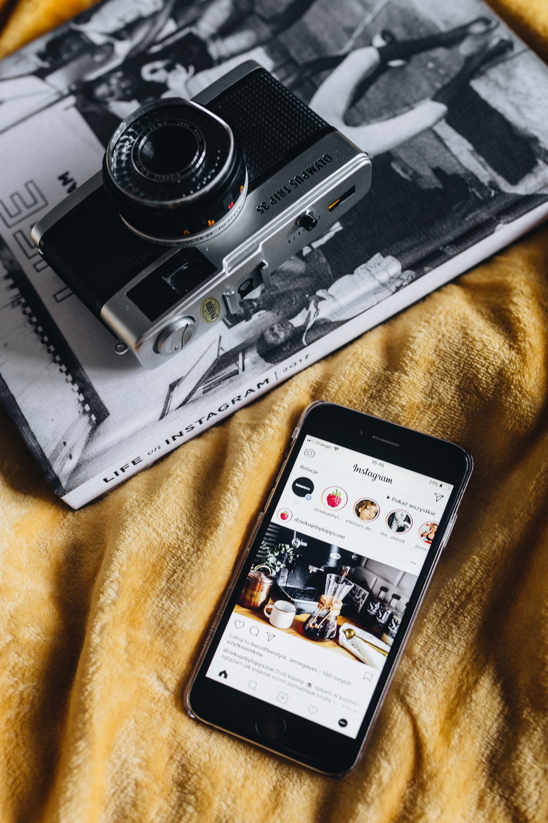 vintage, book, communication, digital camera, 5K, cameras, activity, lens - optical instrument, connection, equipment, high angle view, 2017, no people