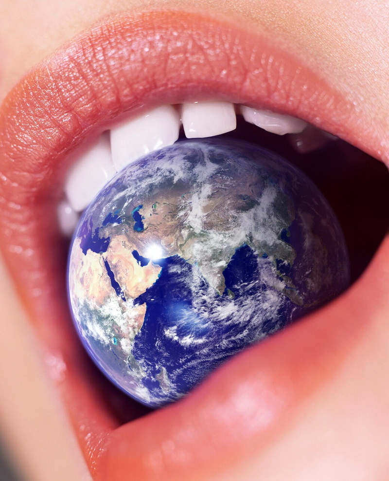 red lipstick, one person, body part, adult, Earth, 720P, human body part, blue, Europe, environmental issues, space, mouth, teeth, women, Asia, sea, planet earth