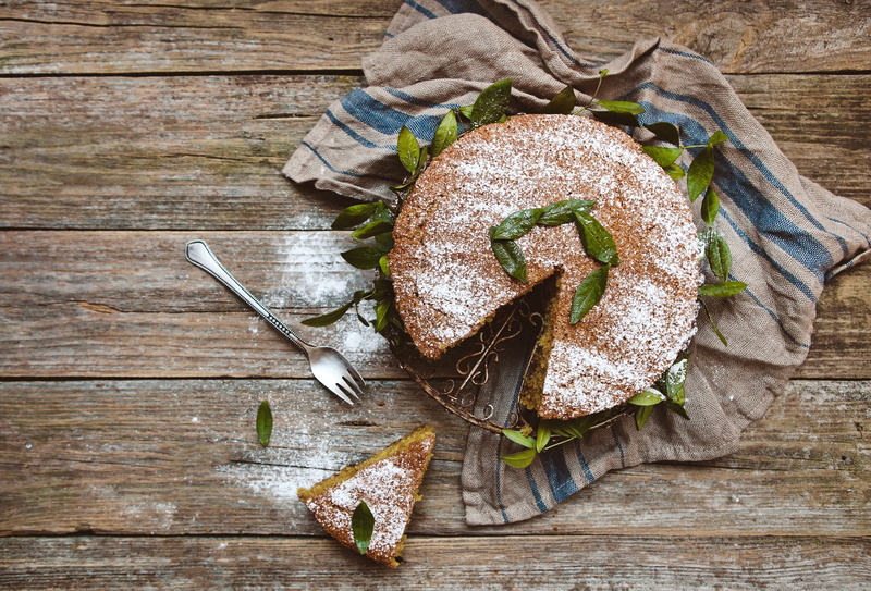 vegetable, snack, knife, cake, slice, food, freshness, baked, 2K, directly above, wood - material, table, indoors, table knife, high angle view, fruit