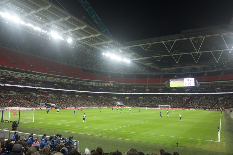 sport, spectator, football field, playing, human, night, men, real people, person, carabao cup, field, arena, building, illuminated, team sport, outdoors