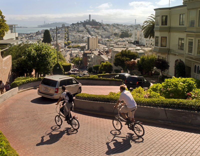 group of people, sunlight, usa, built structure, street, architecture, bicycle, landscape, coi tower, day, 4K, building, men, californium, person, real people
