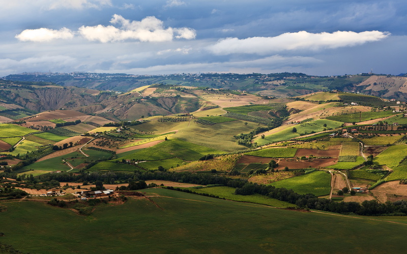 field, Abruzzo, landscape, hills, 2K, Italy