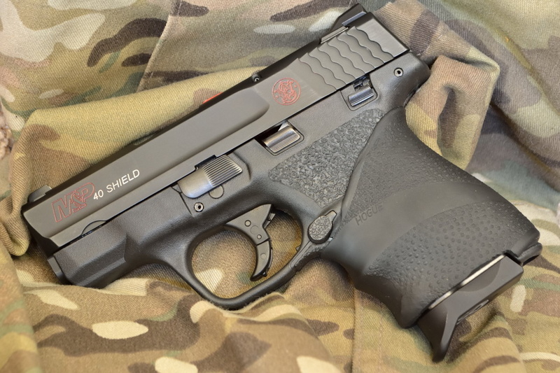 social issues, safety, communication, no people, textile, glasses, weapon, Pistol, sign, handgun, close-up, aggression, indoors, 1080P, MandP Shield