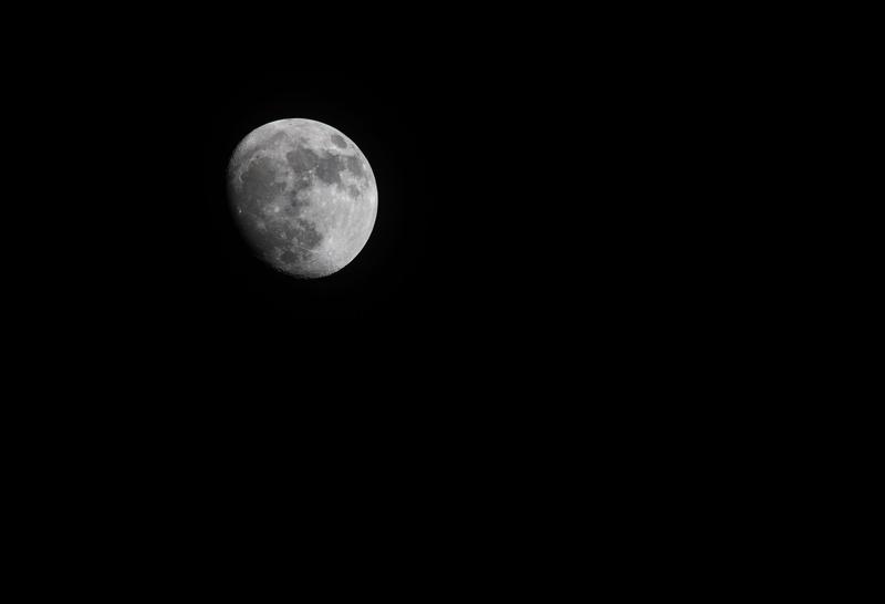 tranquil scene, moon surface, full, planetary moon, dark, copy space, outer space, no people, space and astronomy, astrology, fullmoon, moon, low angle view