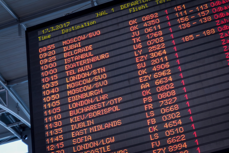 trading, making money, 5K, computer equipment, view, financial figures, text, computer, business, no people, technology, detail, stock market data, digital display