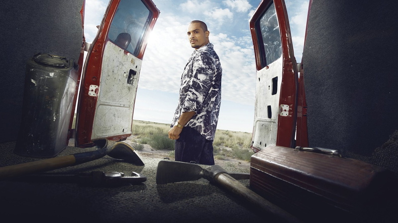 1080P, occupation, men, dirty, better call saul, real people, working, casual clothing, males, day, one person, nature, looking at camera, young adult