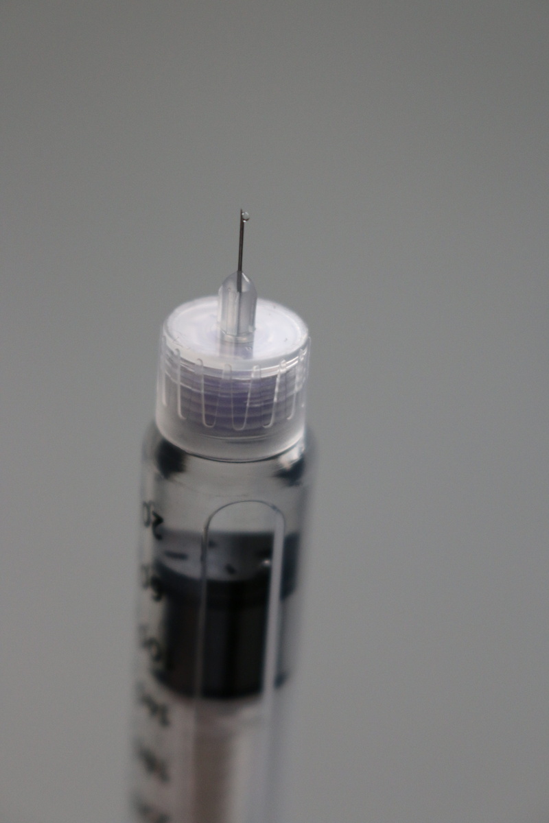 disease, injecting, spike, insulin, medical supplies, 5K, indoors, the needle, copy space, still life, white background, single object, liquid, care, no people