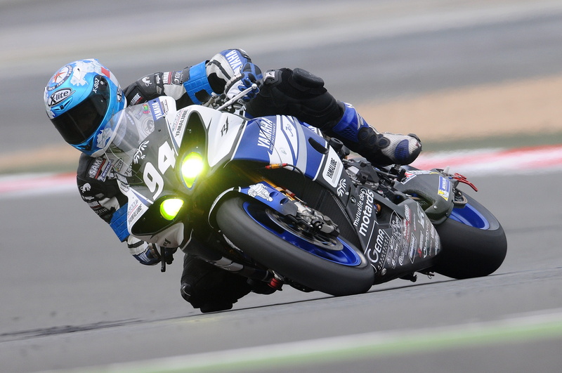 motion, super bike, sport, people, transportation, racing, biker, yamaha, crash helmet, extreme sports, 2K, bike racing, motorcycle racing, racer, speed